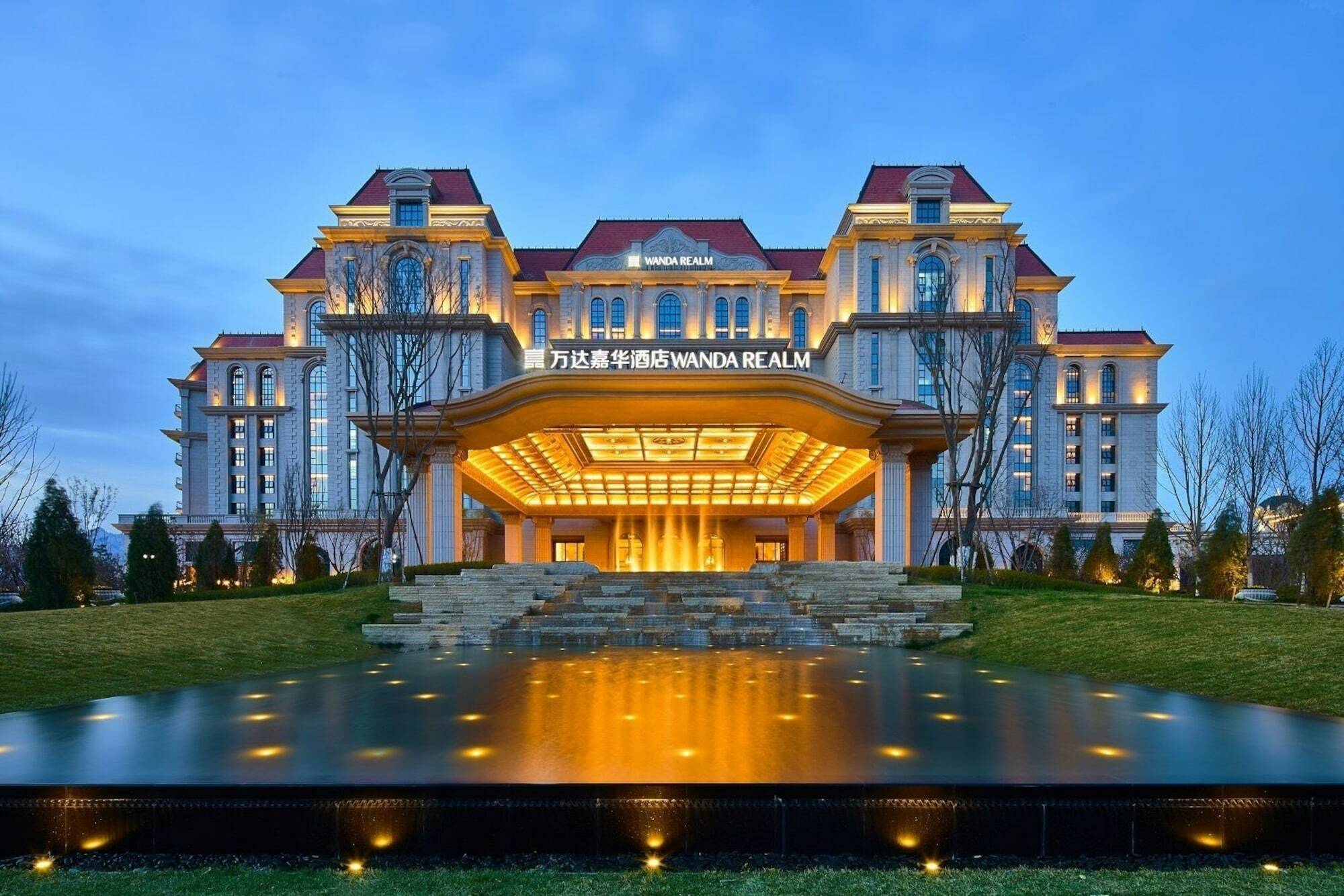 فندق Wanda Realm Qingdao Movie Metropolis المظهر الخارجي الصورة